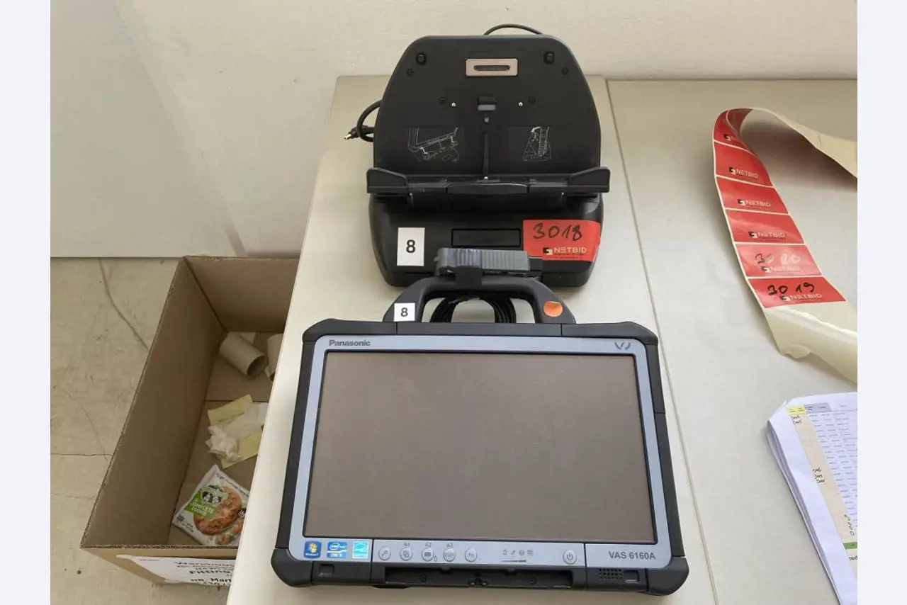 Stroji za obdelavo kovin in delovna oprema (zaščitni čevlji)-1